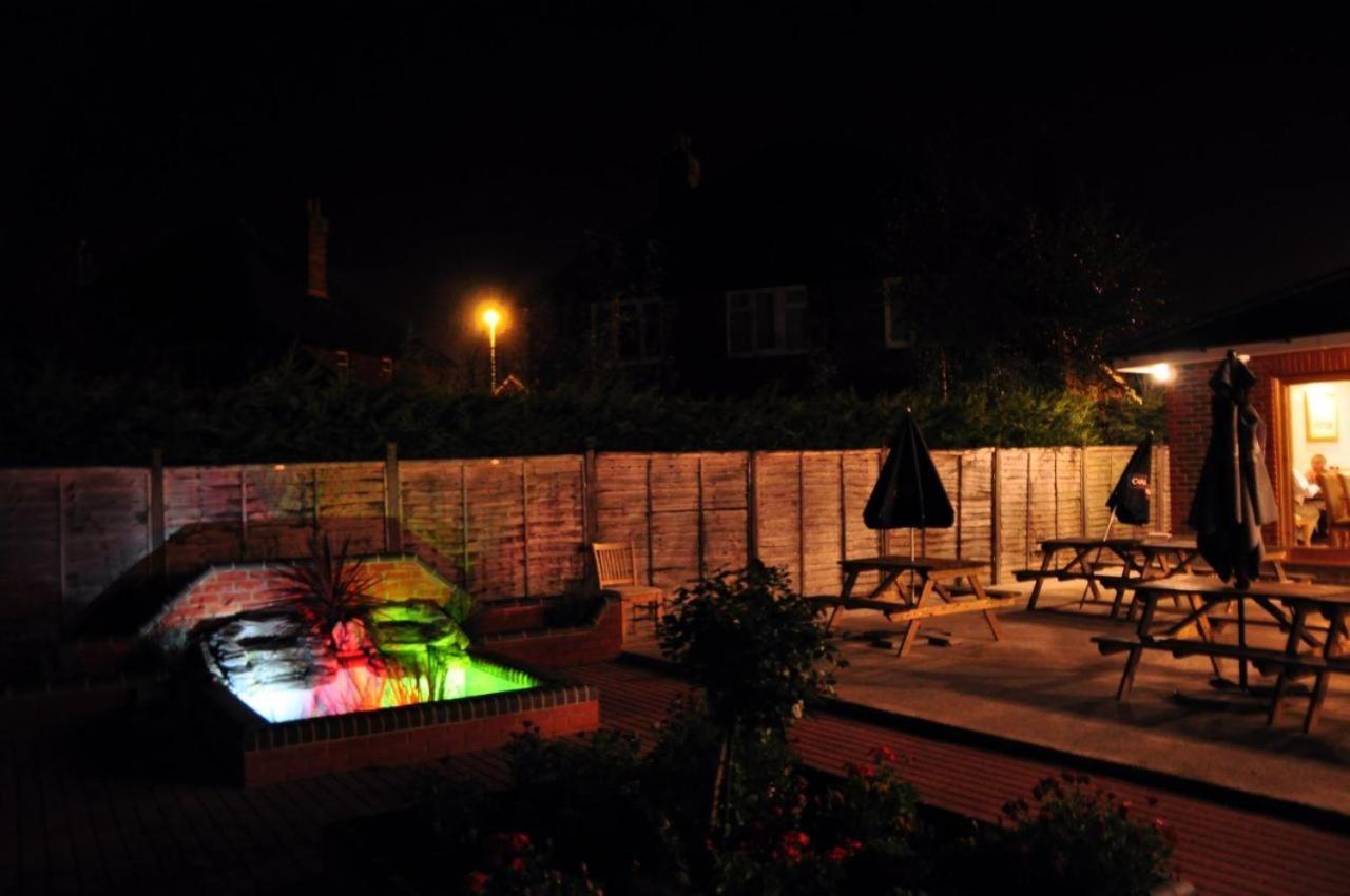 Acorn Lodge Hotel Gatwick & Parking Горлі Екстер'єр фото