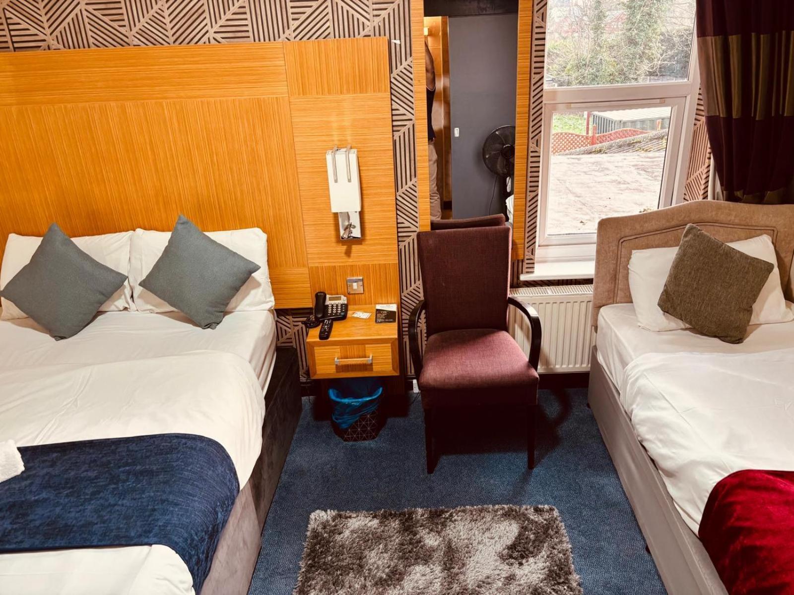 Acorn Lodge Hotel Gatwick & Parking Горлі Екстер'єр фото